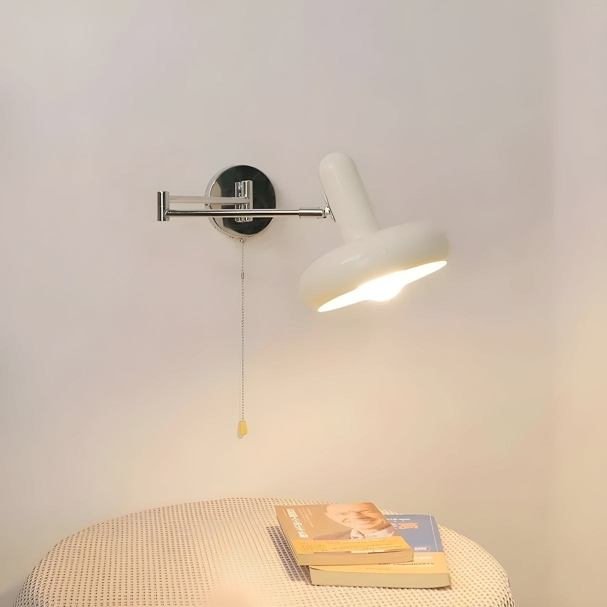 CreamAura Light - Justerbar vägglampa i krämfärgad stil Carvallo