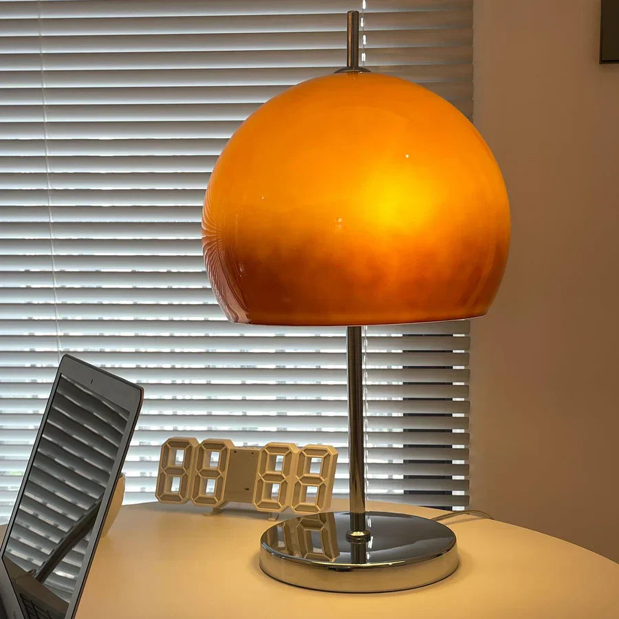 Bordslampa med amberfärgad glasdome skärm Carvallo
