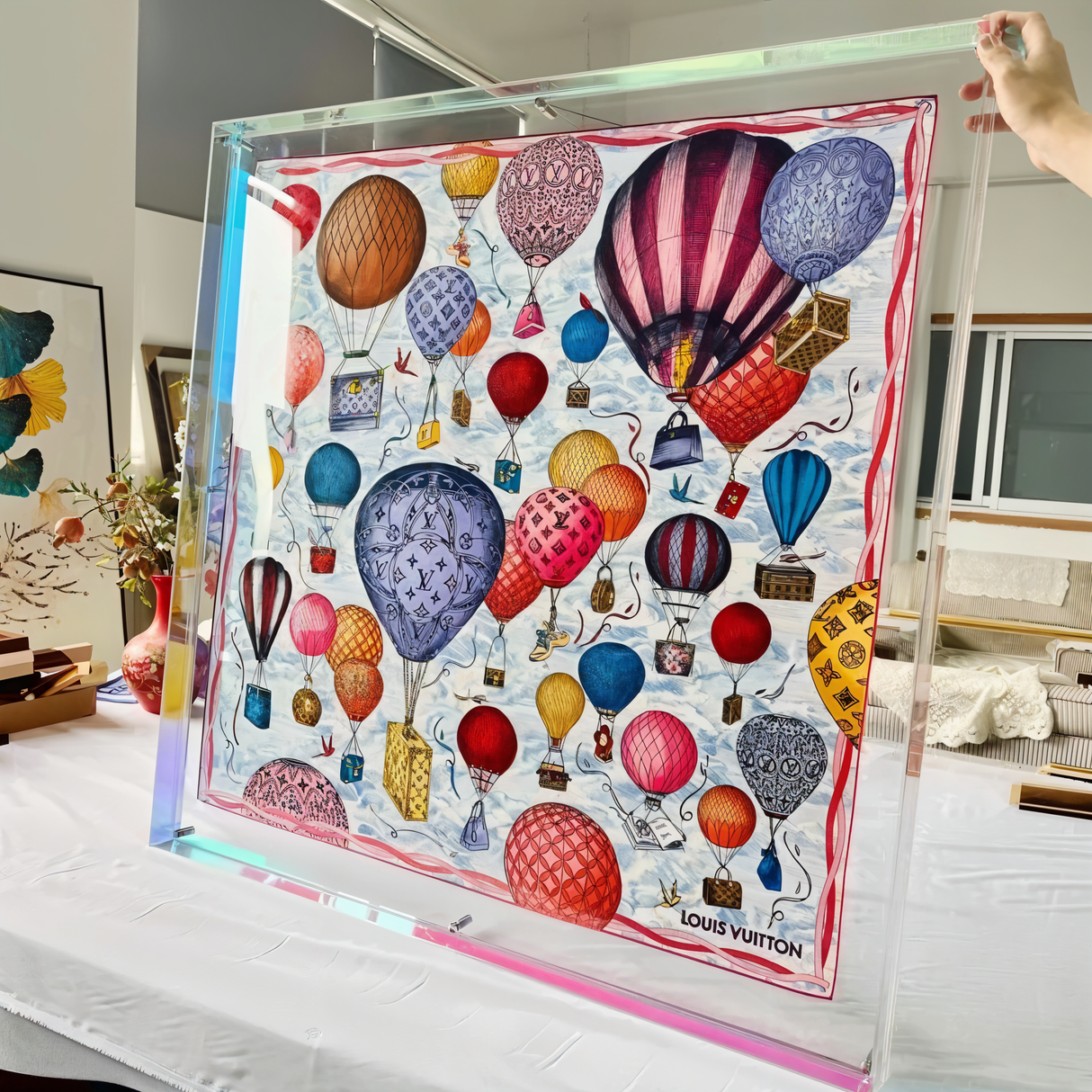 VividAcryl Neon-bilderamar - Luminösa akrylamarar i 80-talsstil för en livlig boendemiljö Carvallo