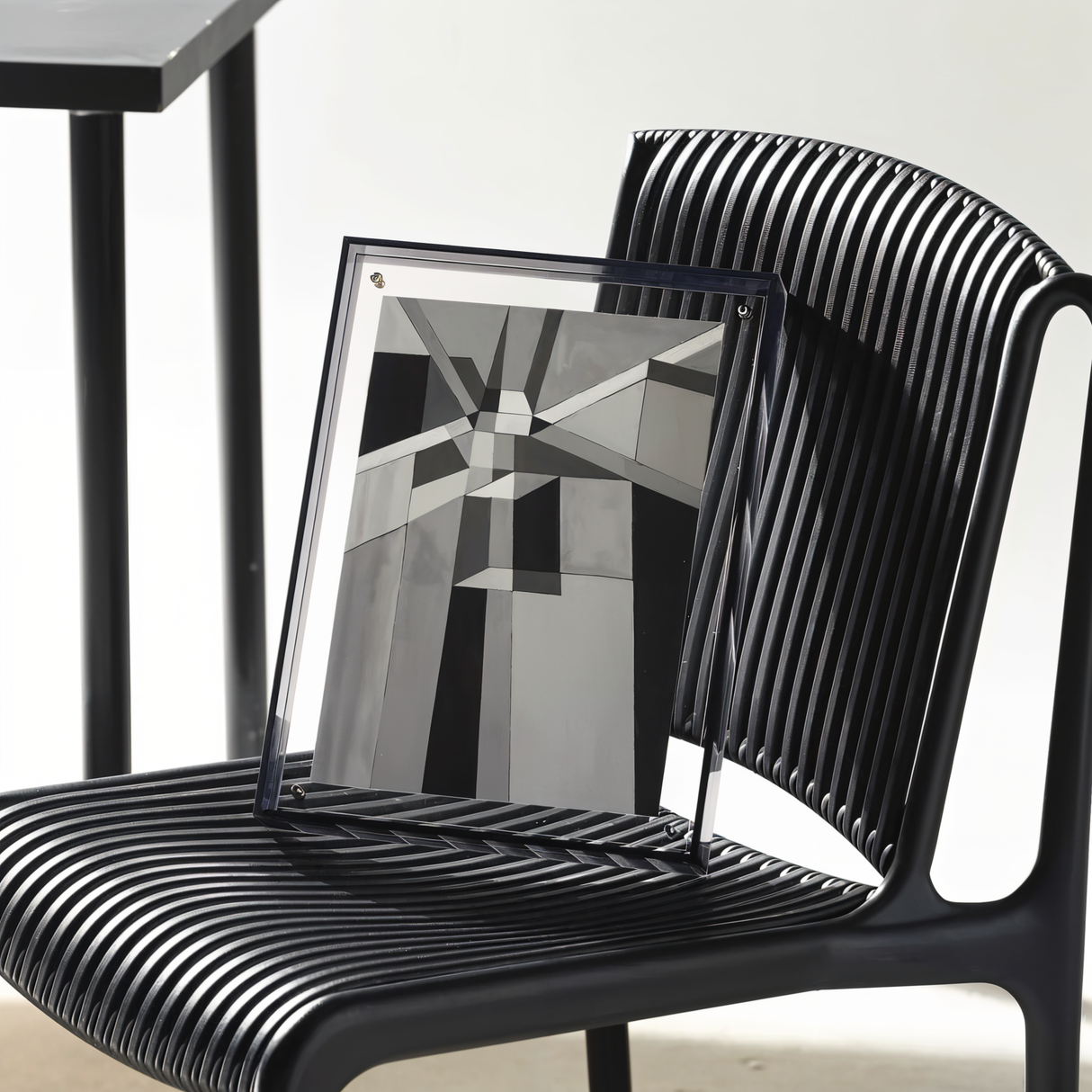 VividAcryl Neon-bilderamar - Luminösa akrylamarar i 80-talsstil för en livlig boendemiljö Carvallo