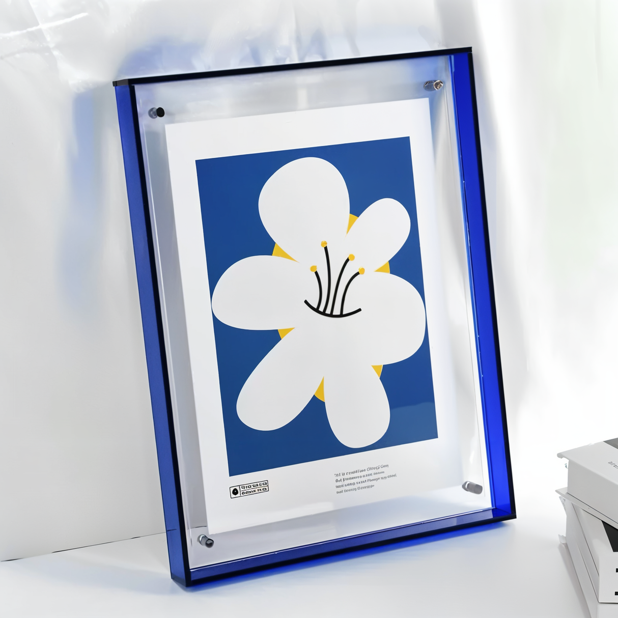 VividAcryl Neon-bilderamar - Luminösa akrylamarar i 80-talsstil för en livlig boendemiljö Carvallo