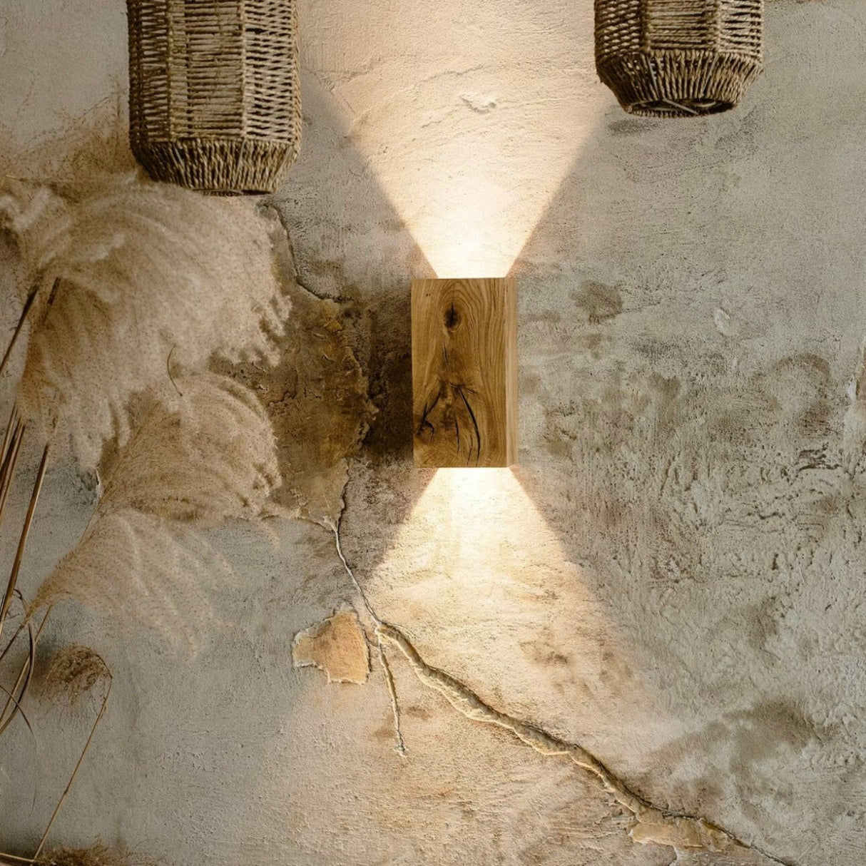 NordicGlow – Rustik Trä Vägglampa med LED Belysning för Vardagsrum och Sovrum Carvallo