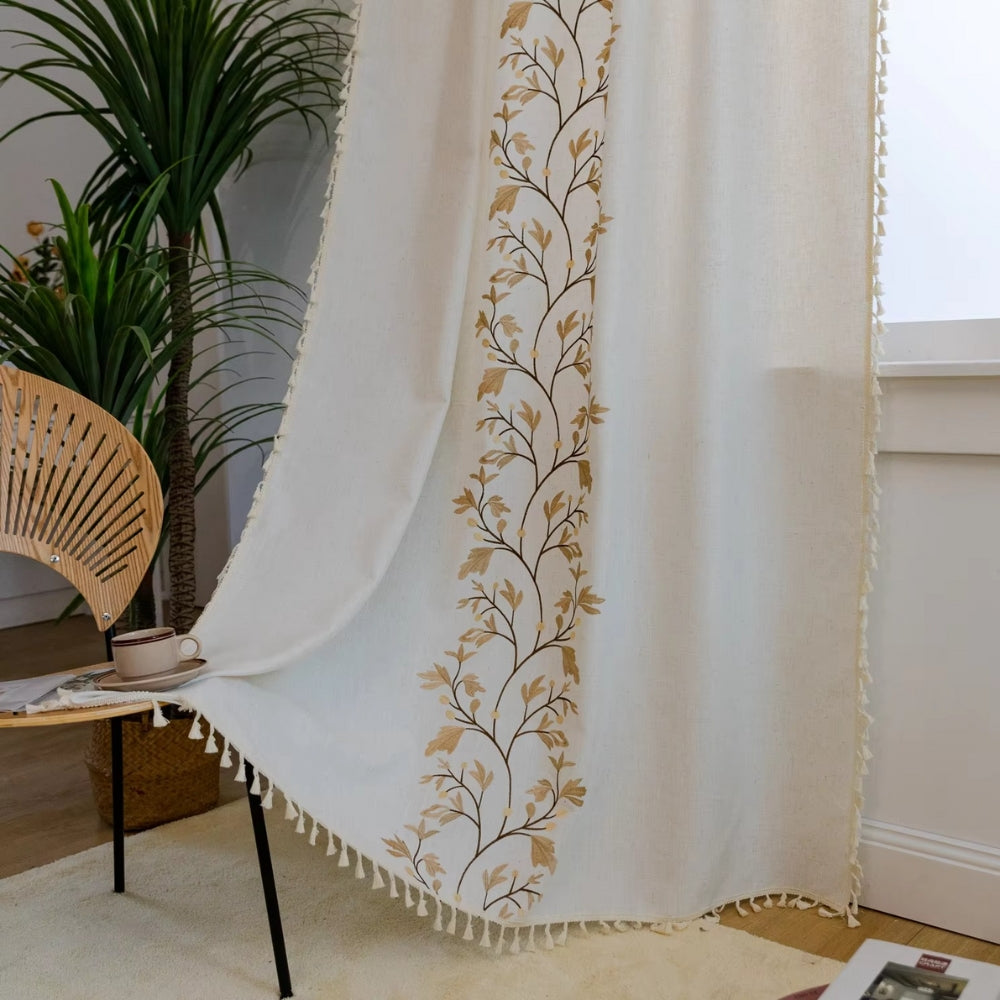 Willow Floral Elegance Fringed Gardin Carvallo