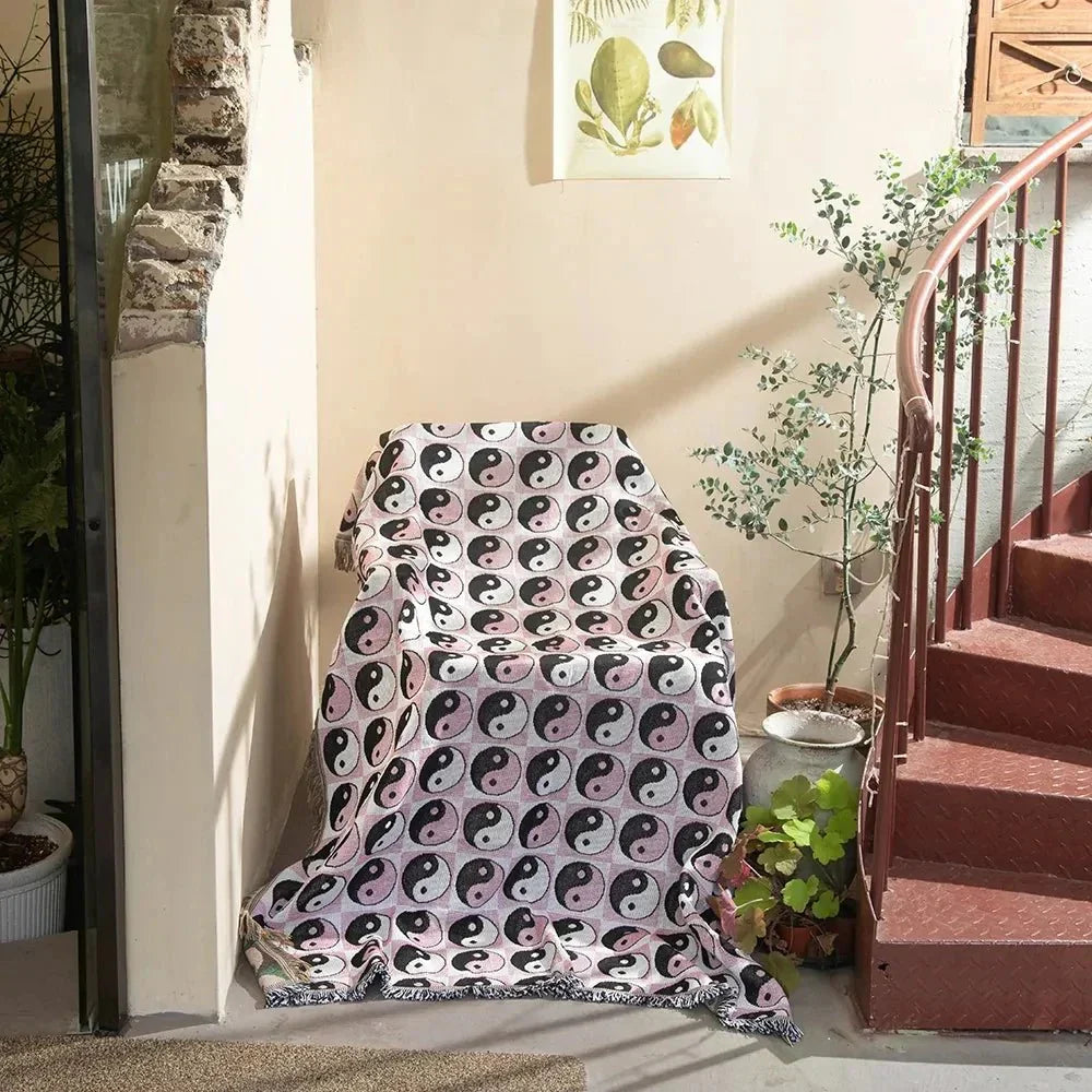 Färgglad abstrakt vävd gobelängpläd 160x130cm Carvallo