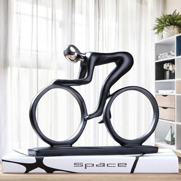 ArtCreativ | Nordisk Abstrakt Cyklist Skulptur - Unik Heminredningsdetalj Carvallo
