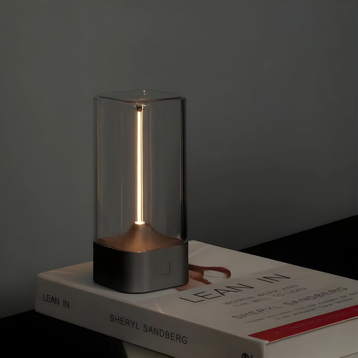 QuantumAura Lampa - Avslappnad USB-laddning Magnetisk Bordslampa Carvallo