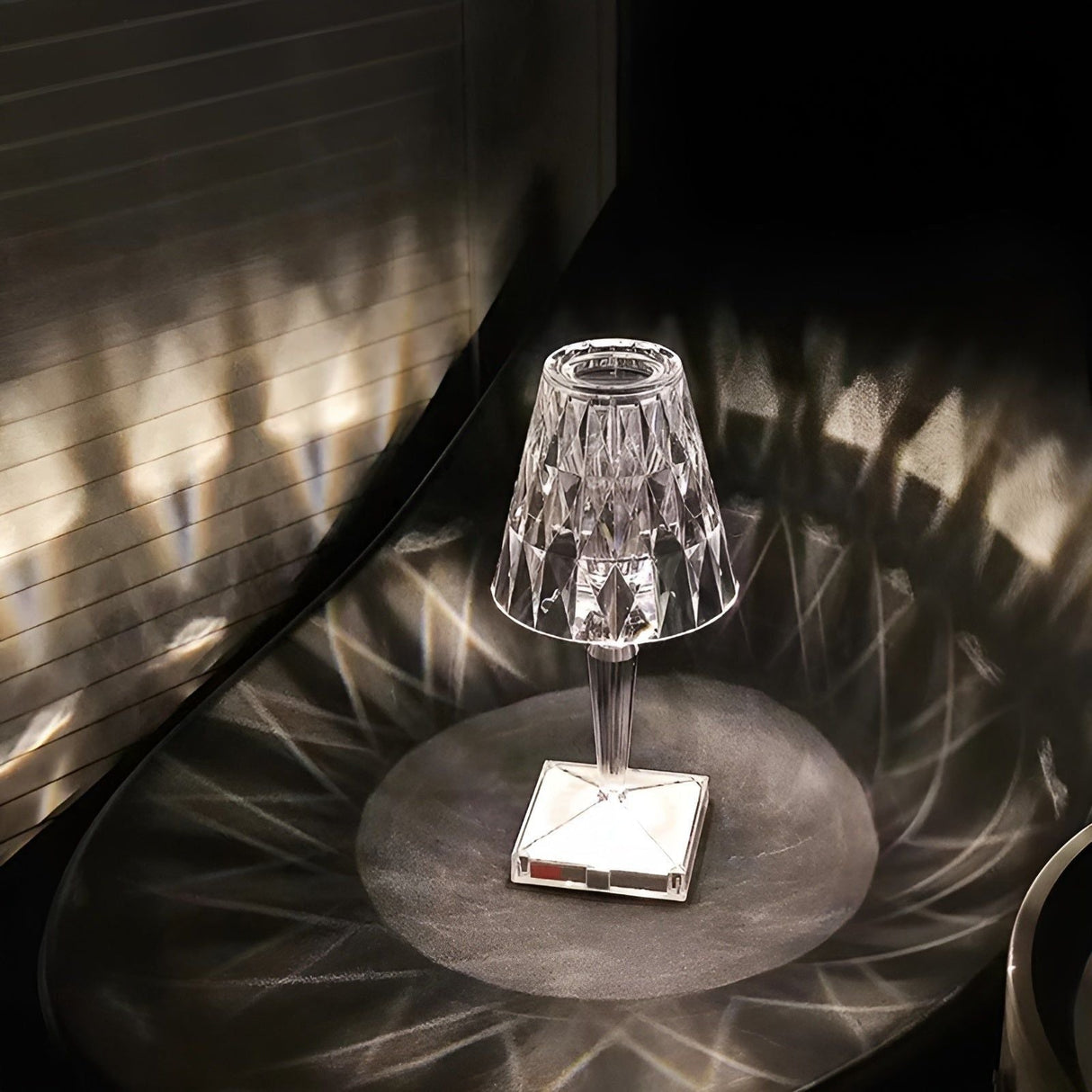 Diamond Glow - Trådlös USB Crystal Shine Nattdukslampan Carvallo