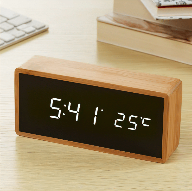 Bamboo LED väckarklocka - Minimalistisk design Carvallo