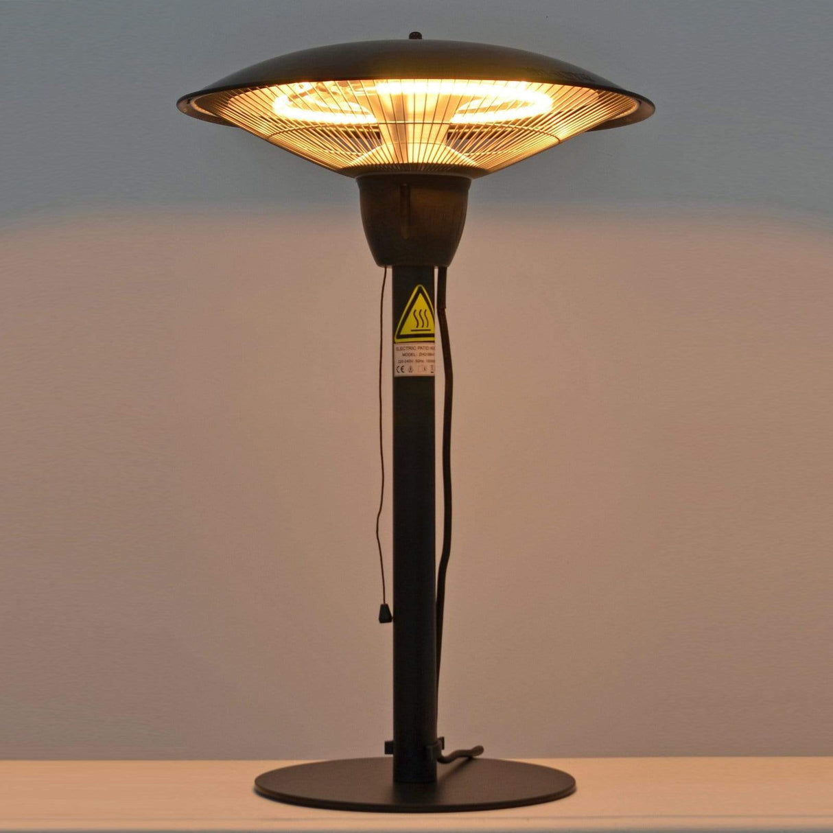 Elektrisk Terrassvärmare med Borddesign Carvallo