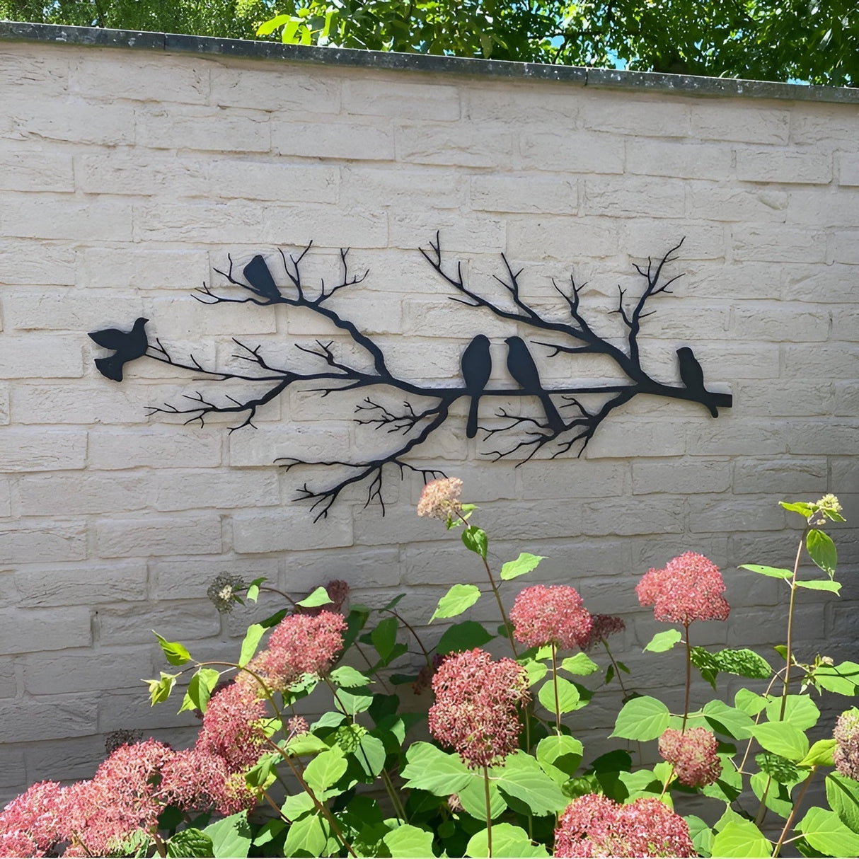 Metallväggdekor med fåglar på gren – Modernt & Klassisk design för hemmet Carvallo