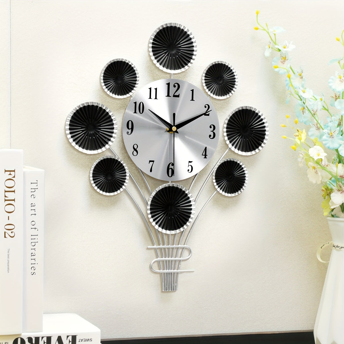 Modern Metallisk Tyst Väggklocka - Ballongformad, Dekorativ för Vardagsrum och Sovrum Carvallo