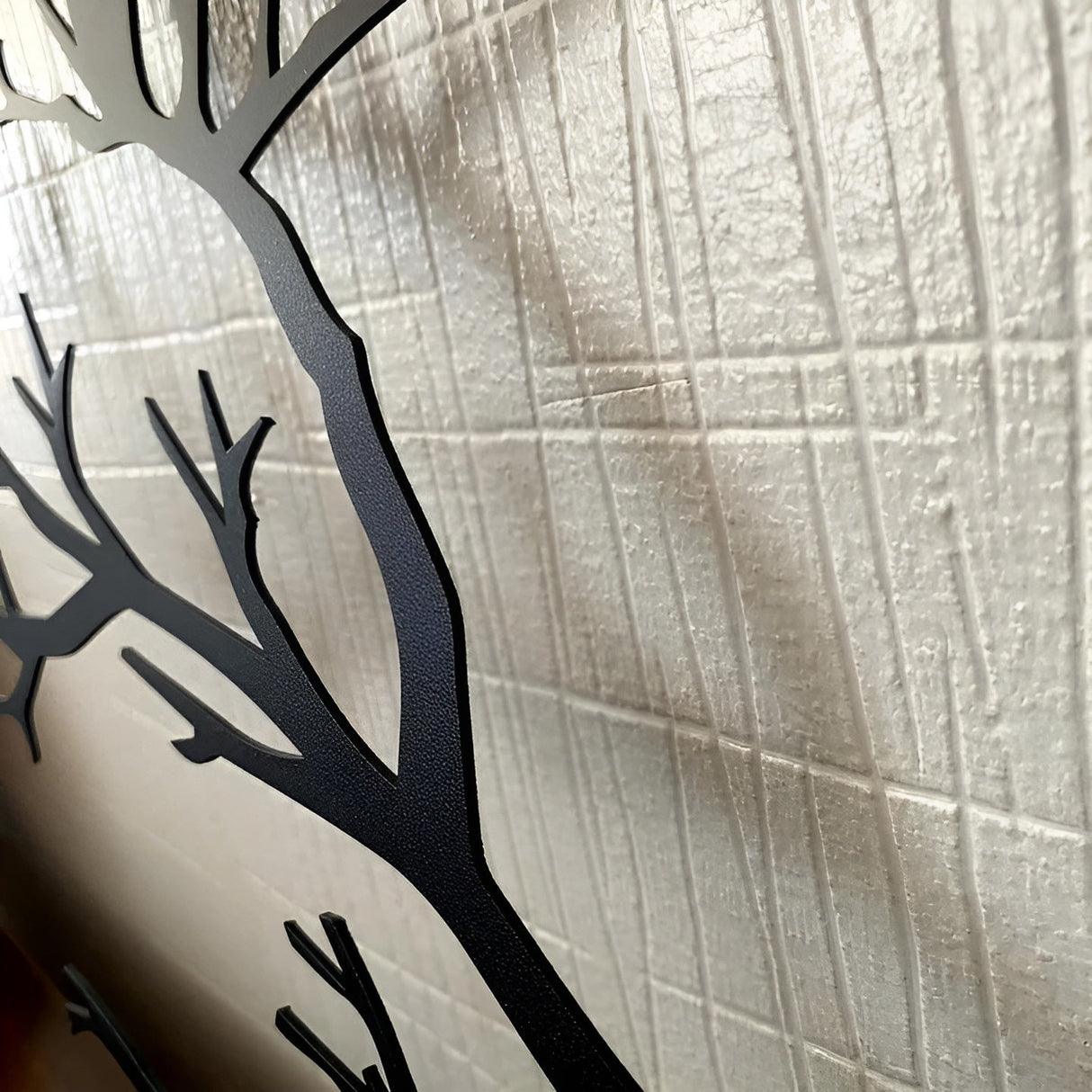 Metallväggdekor med fåglar på gren – Modernt & Klassisk design för hemmet Carvallo