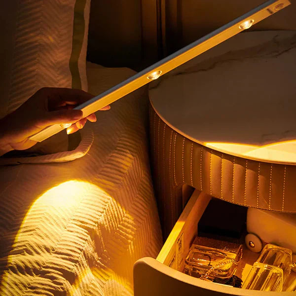 Trådlös Rörelsesensor LED-lampa – Uppladdningsbar och Lätt att Installera Carvallo