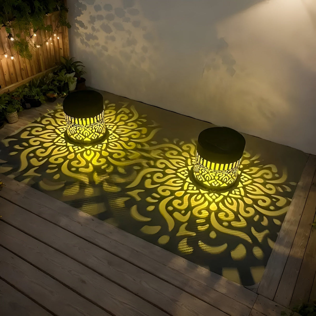 Carvallo Solar Vägglampa | Varmvit LED-ljussättning | IP65 Väderbeständig | Modernt Cut-Out-Design Carvallo