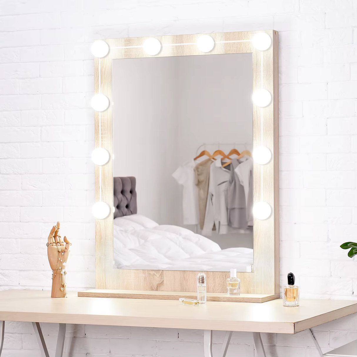 RoyaleGlow LED Makeup Mirror Lights – Dimbar & Justerbar 3-Färgers Sminkbelysning Carvallo