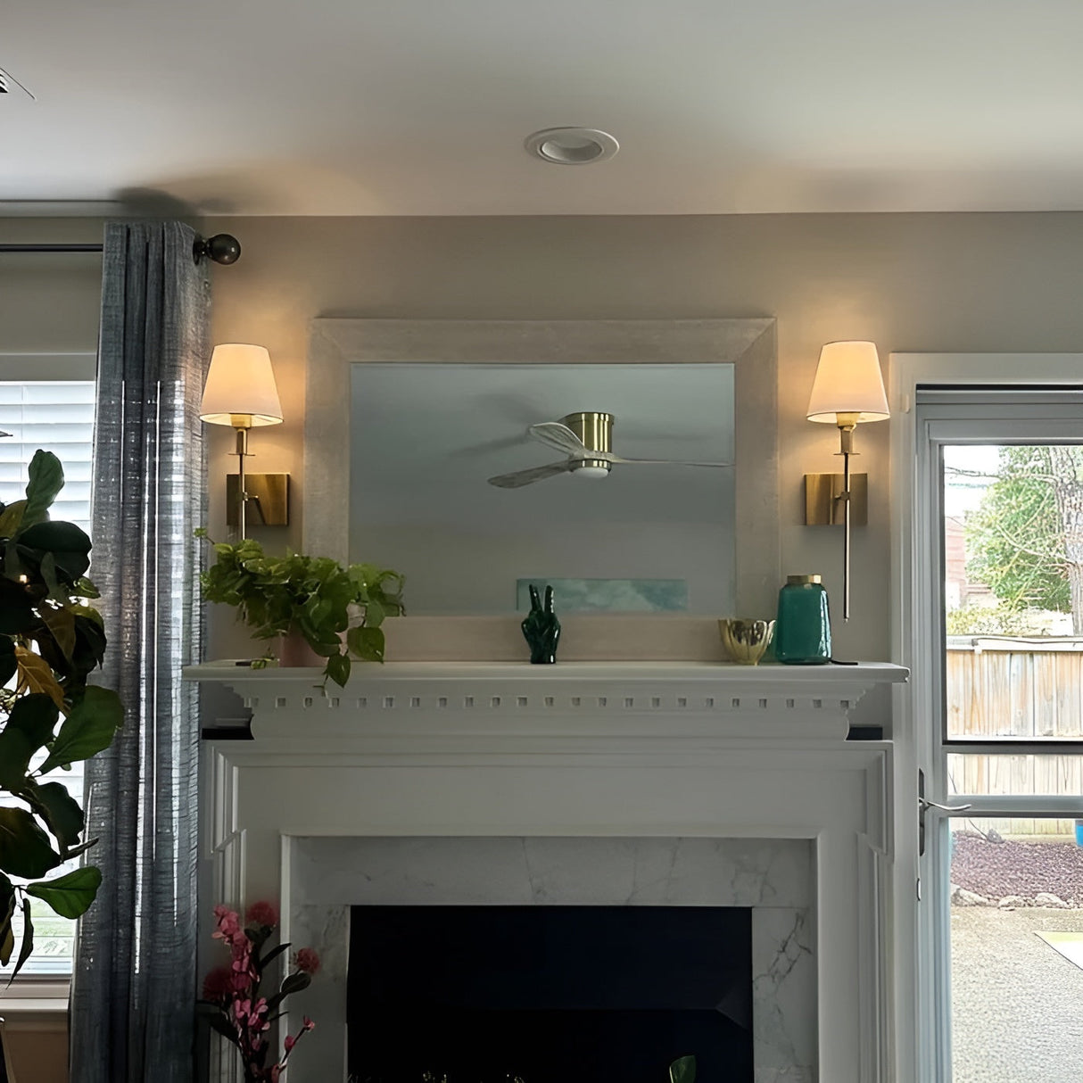 AuraFlare Light – Amerikansk Modern Trådlös Vägglampa Carvallo