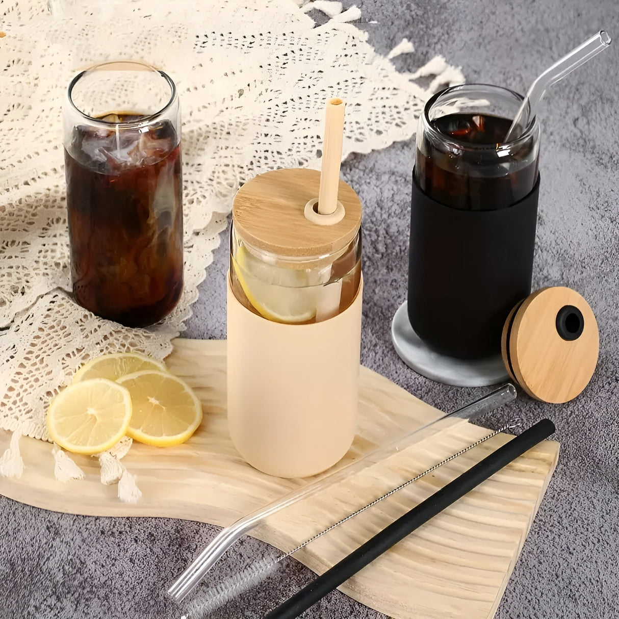 Dricksglas med sugrör – 2-delars set med trälock & silikonhållare | Perfekt för kaffe, juice & smoothies Carvallo