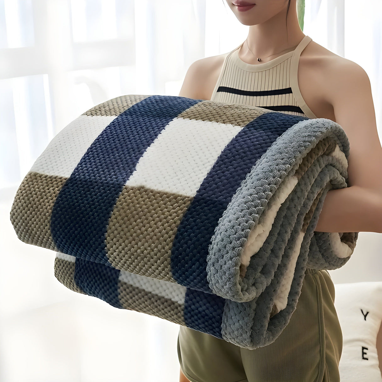 Kärleksfilt i chenille – Mjuk, rutig stickad fleece-pläd Carvallo