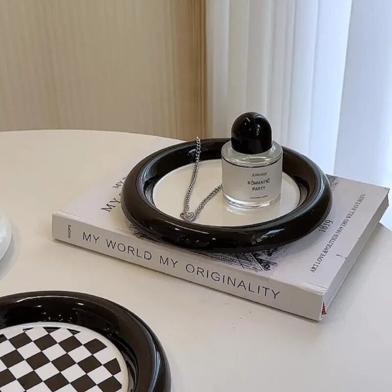 Geometrisk design keramisk tallrik för stilfull servering 20 cm Carvallo