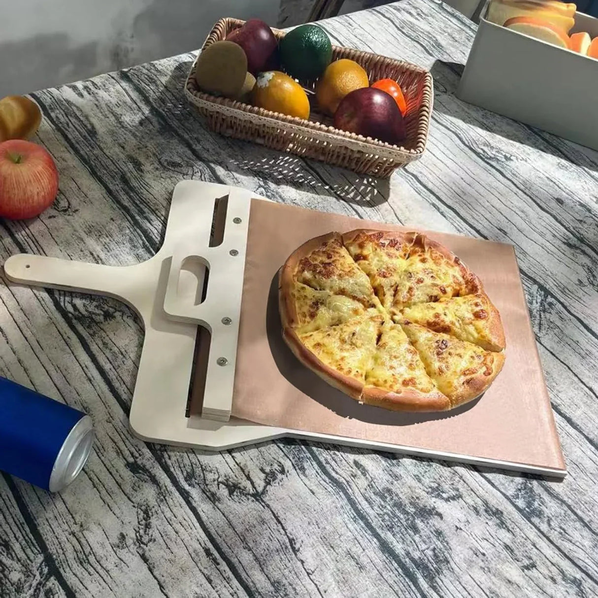 Luxora Skjutbar Pizzaspade – Enkelt Överföring & Servera Din Pizza Carvallo