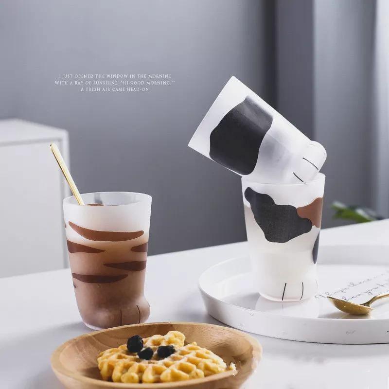 Carvallo – Lekfull kattpaws mugg gjord av värmebeständigt glas Carvallo