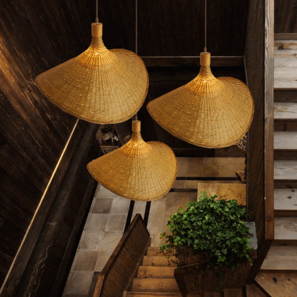 BambooShimmer Light - Rustikalt bambuspendellampa för en naturlig atmosfär Carvallo