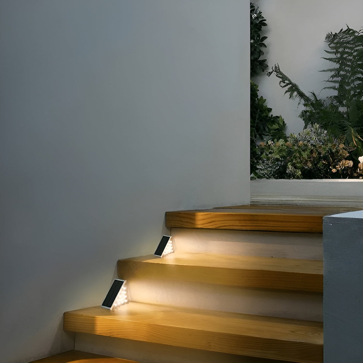 TriGlow Light - Triangulär Solenergi LED Stegbelysning för Utomhusbruk Carvallo