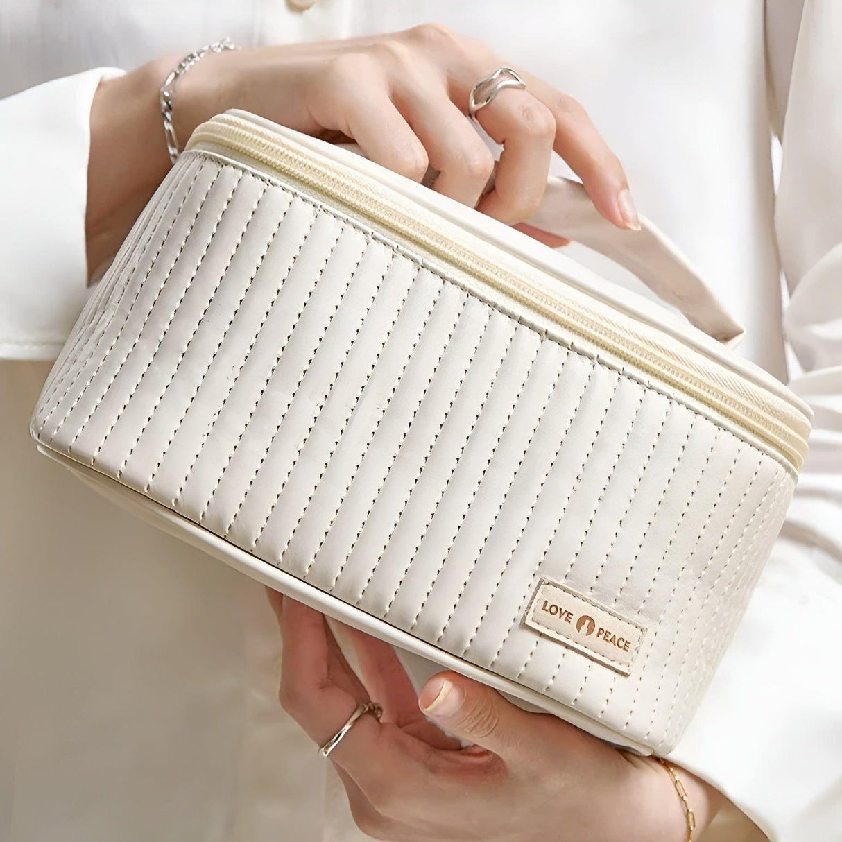 GlamCarry Bag - Stilig PU-läder kosmetikväska för kvinnor Carvallo