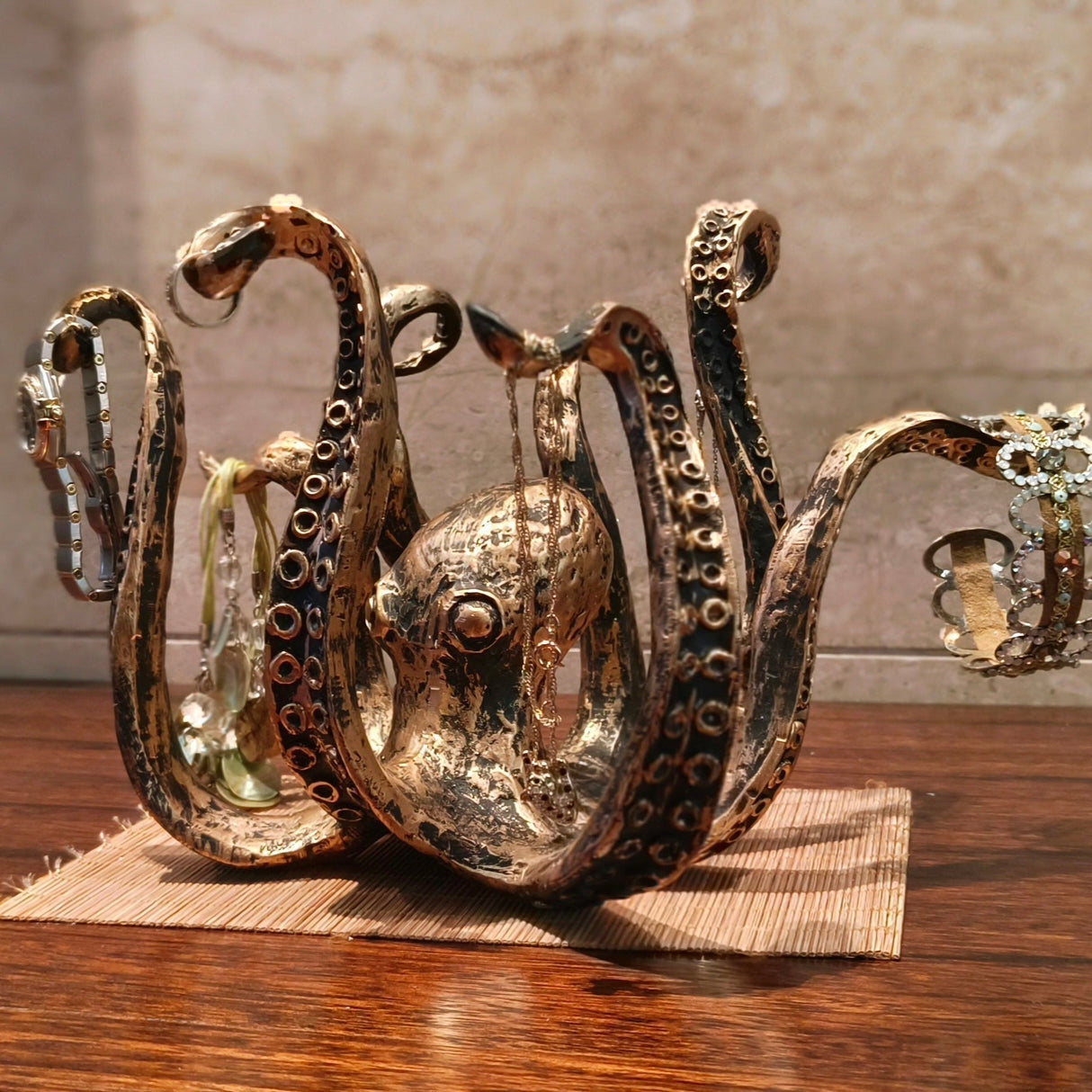 OctoSip – Unik bläckfisk te-kopphållare med tentakler för finurlig inredning Carvallo