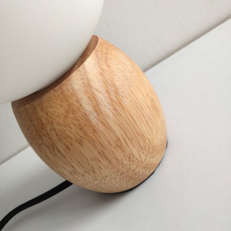 Trä LED Sänglampa med Klot Skärm för Vintage Stil Carvallo