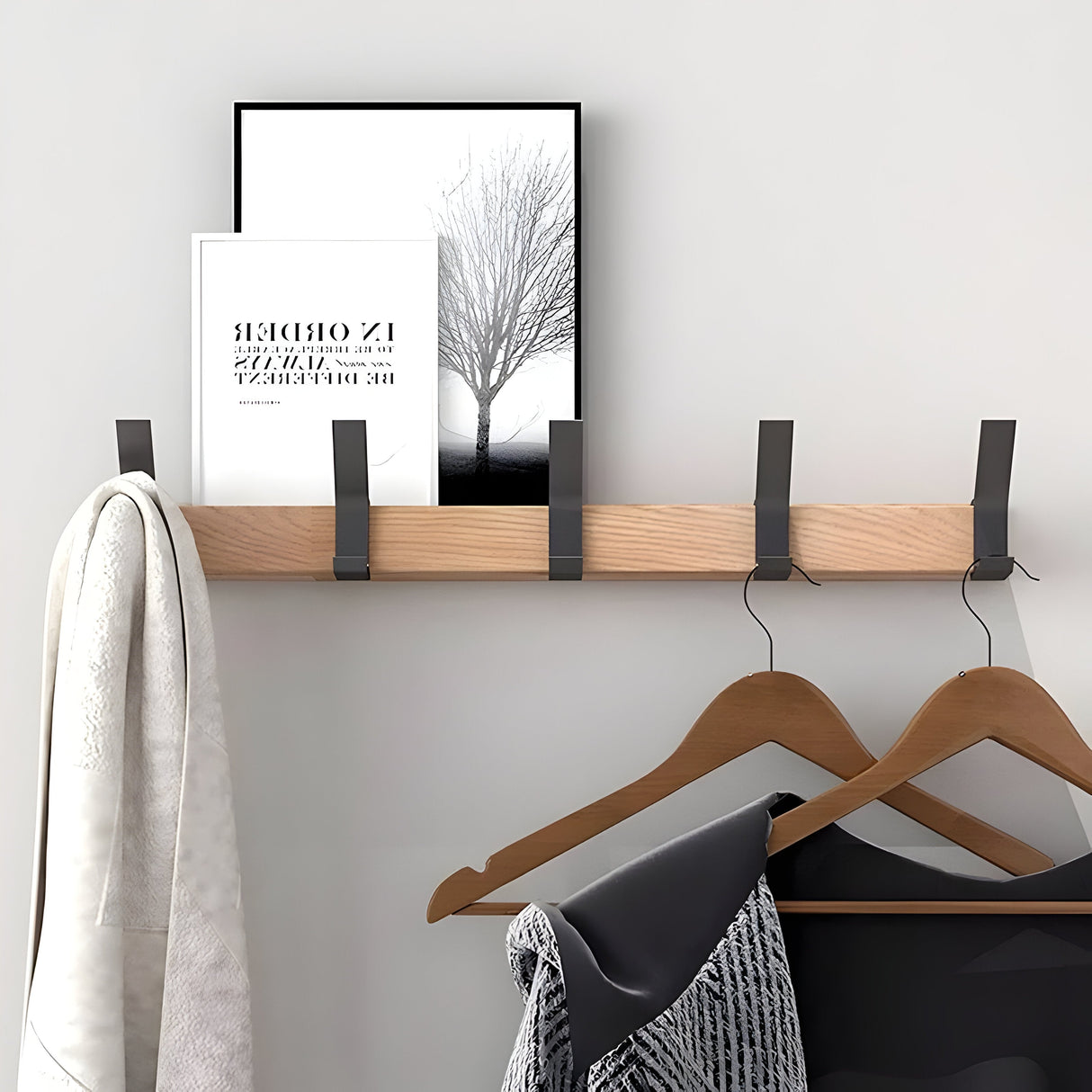 ModiPerch Hook - Vägggarderobsstativ med 5 rörliga krokar Carvallo