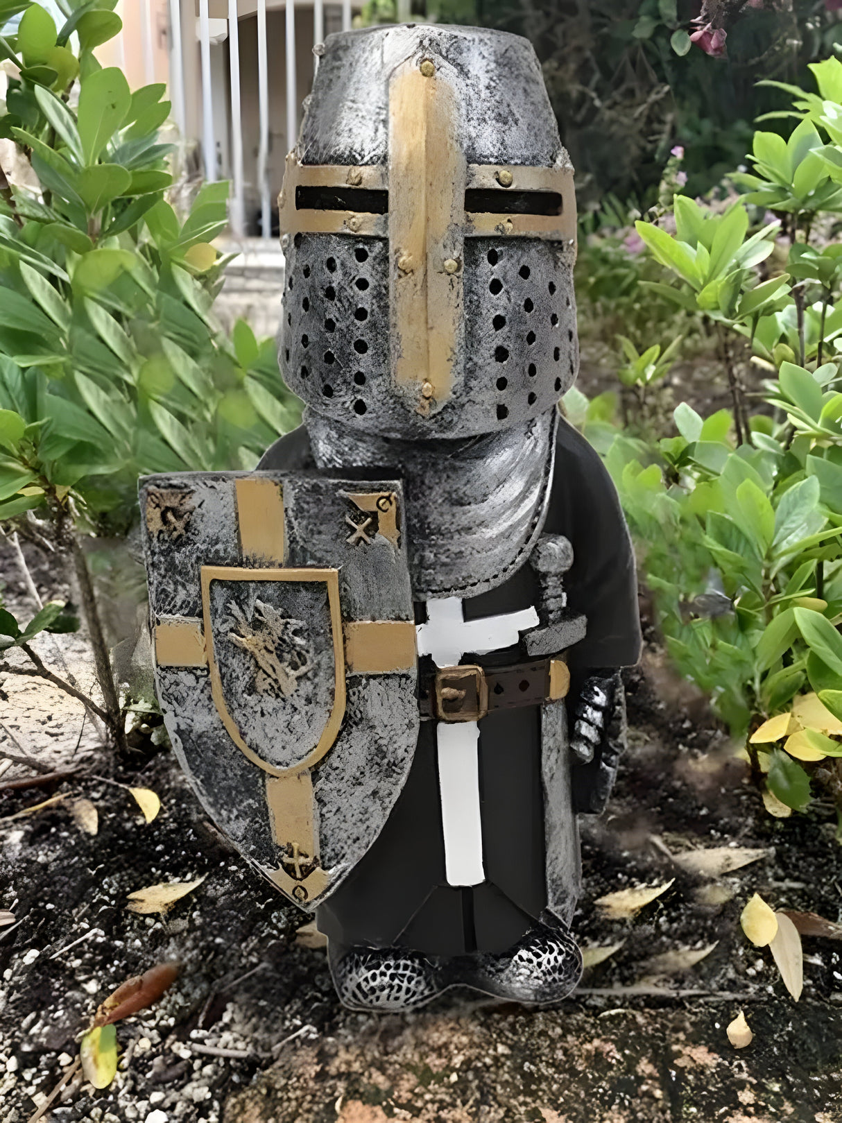 NobleKnight Staty - Miniatyr Riddare Trädgårdsstaty Carvallo
