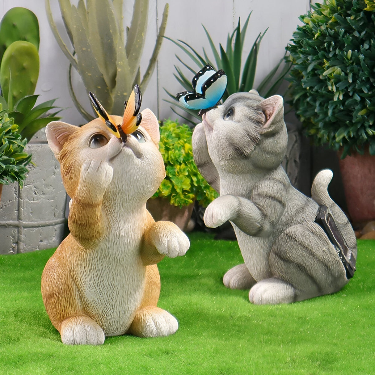 MoonlitPaws Light - Solarbatteridriven kattstaty med fjärilsbelysning Carvallo