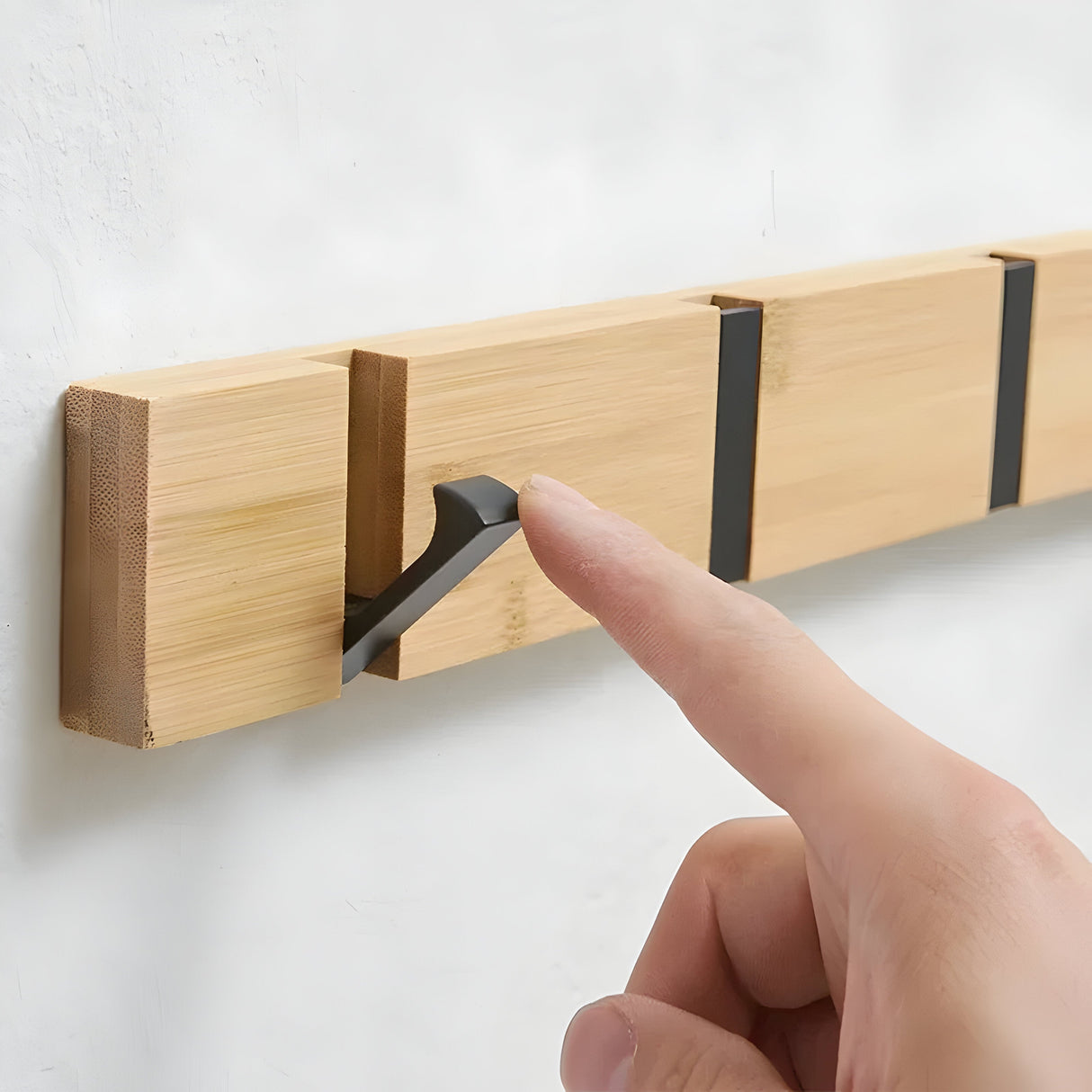 NordicHang Krok – Väggmonterad Träbadkroka Carvallo