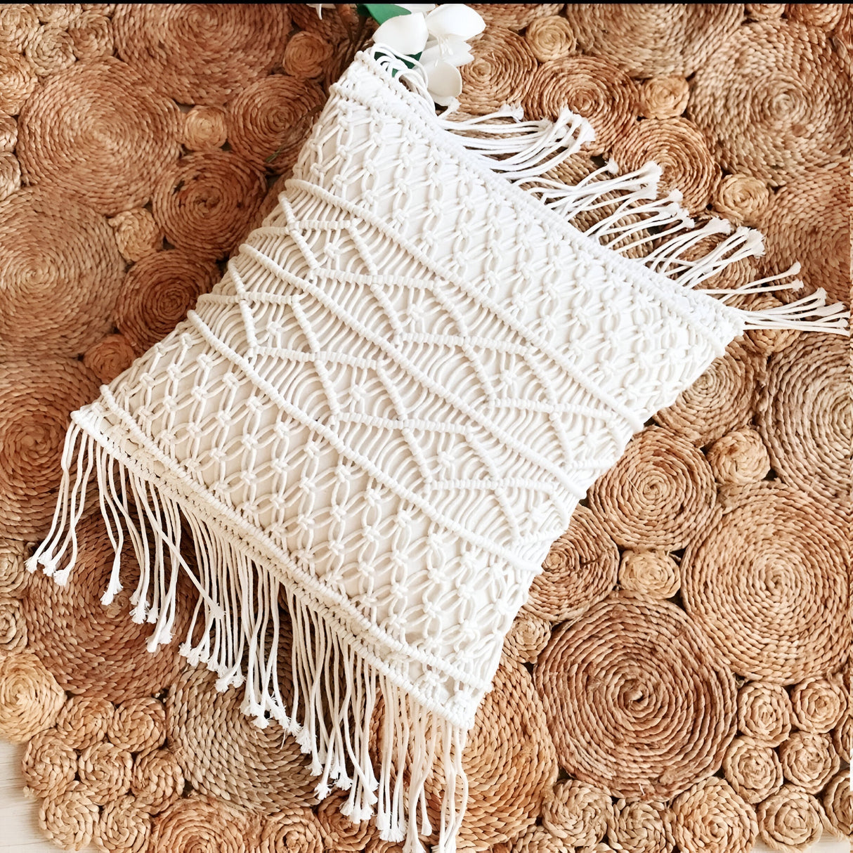 LushWeave Cover - Handgjord bohemisk kuddfodral Carvallo