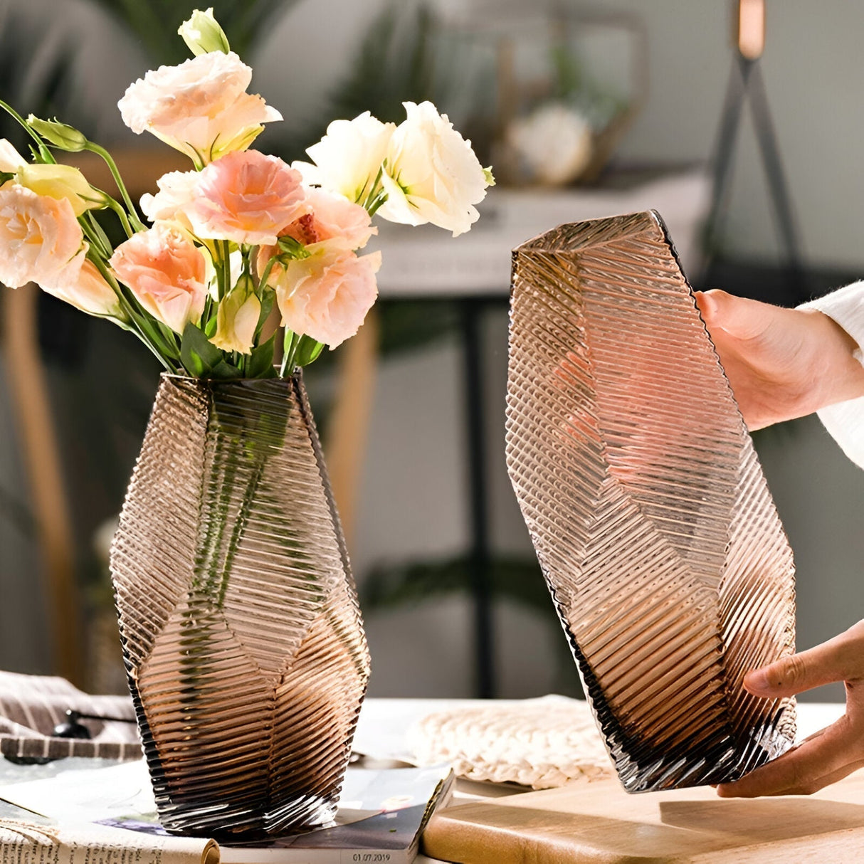 Modern geometrisk stil glasvas för unik heminredning Carvallo