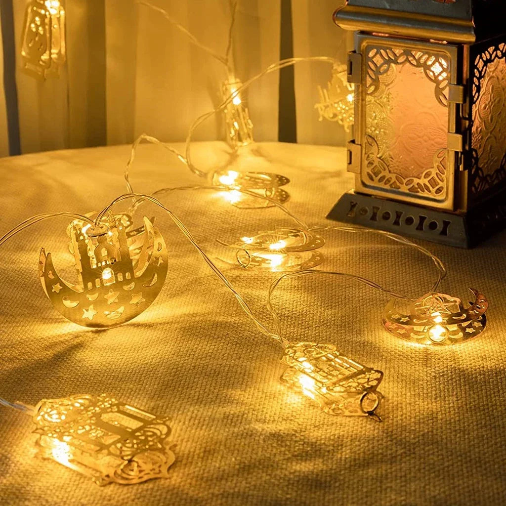 Färgglada LED-ljusslingor – Dekorativa ljus med måne- och lyktteman för hem och trädgård Carvallo