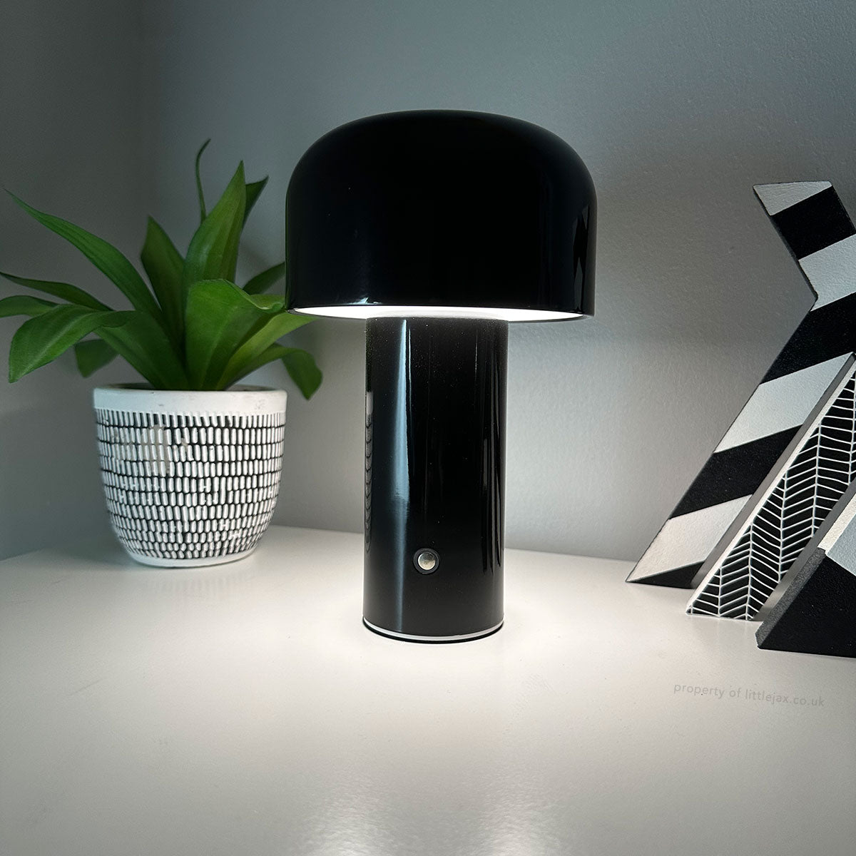 Stilig modern trådlös svamp-lampa för hem och kontorsbruk Carvallo