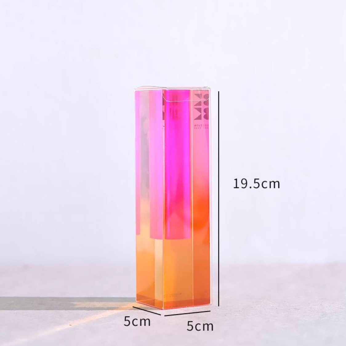 Modern akryl prismvas och skrivbordsorganizer i regnbågens färger Carvallo