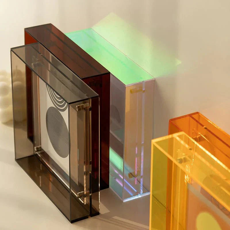 Flytande akryl bildram med livlig genomskinlig design Carvallo