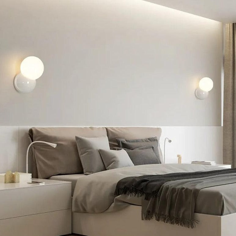 Nordic Bubble Vägglampa | Knappswitch Carvallo