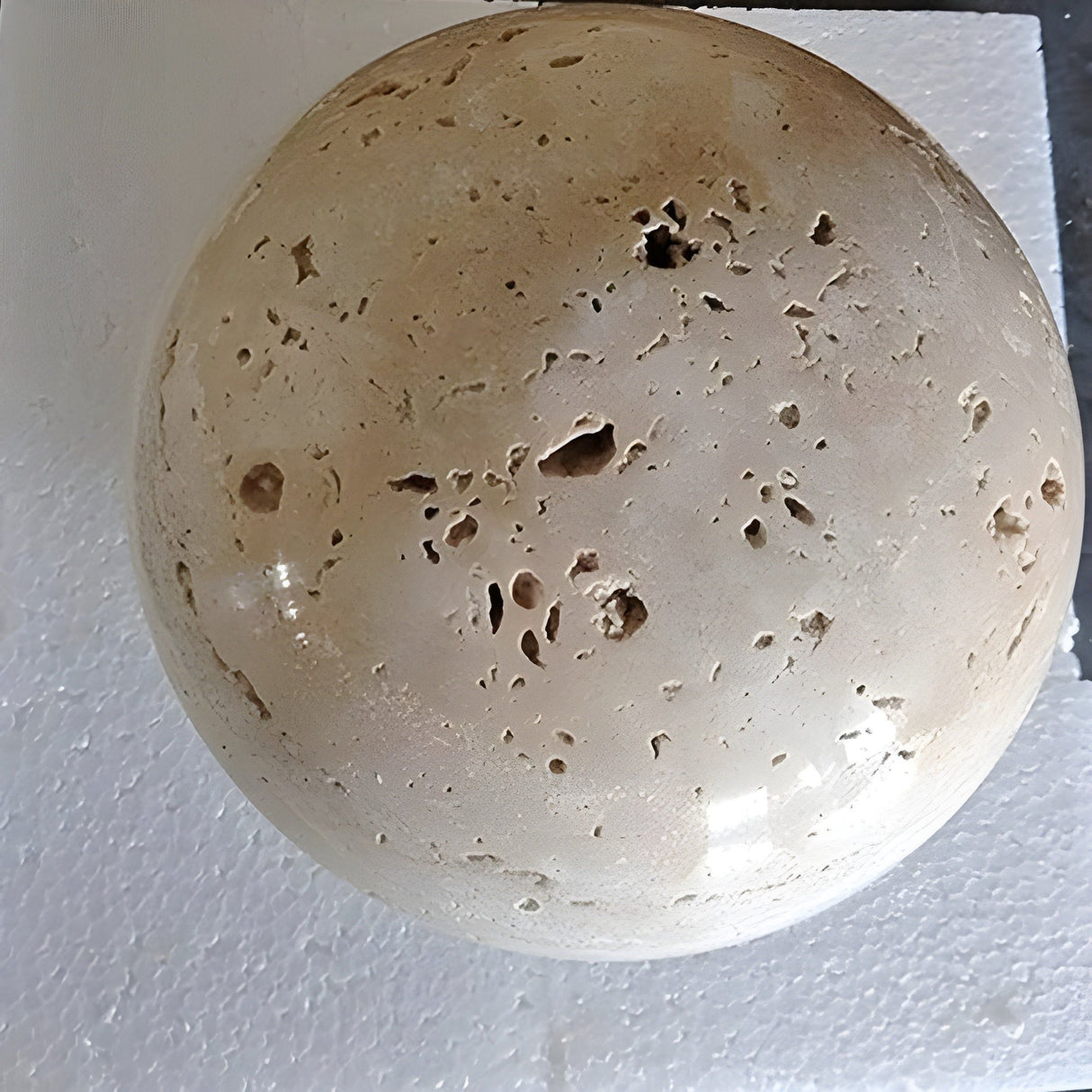 RetroTravertine Light - Wabi-Sabi Japansk LED Vägglampa i Krämstil Carvallo