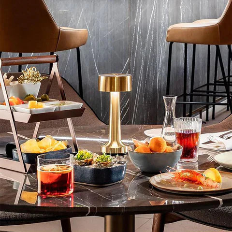 AuraLux Bordslampa – Modern, Minimalistisk och Dimmbar Carvallo