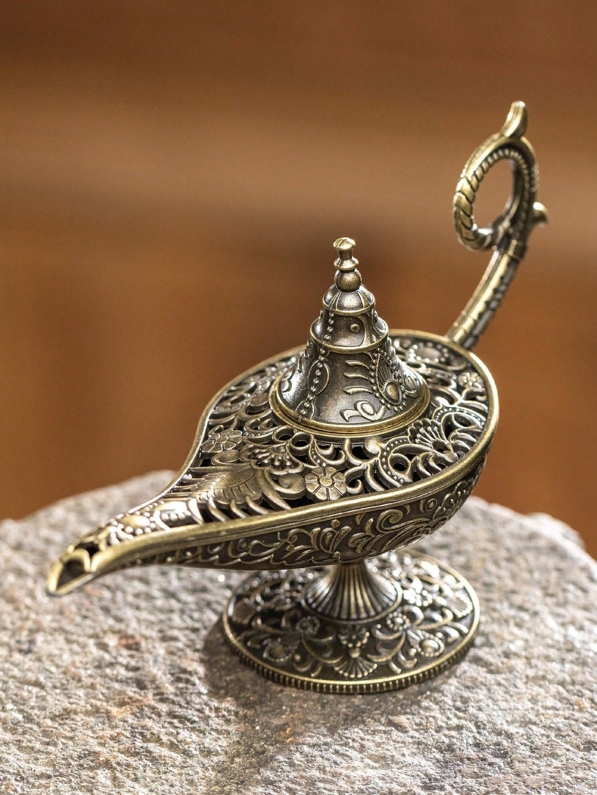 Carvallo - Elegant rökelsebrännare och ljusstake i antik stil för en fridfull atmosfär Carvallo