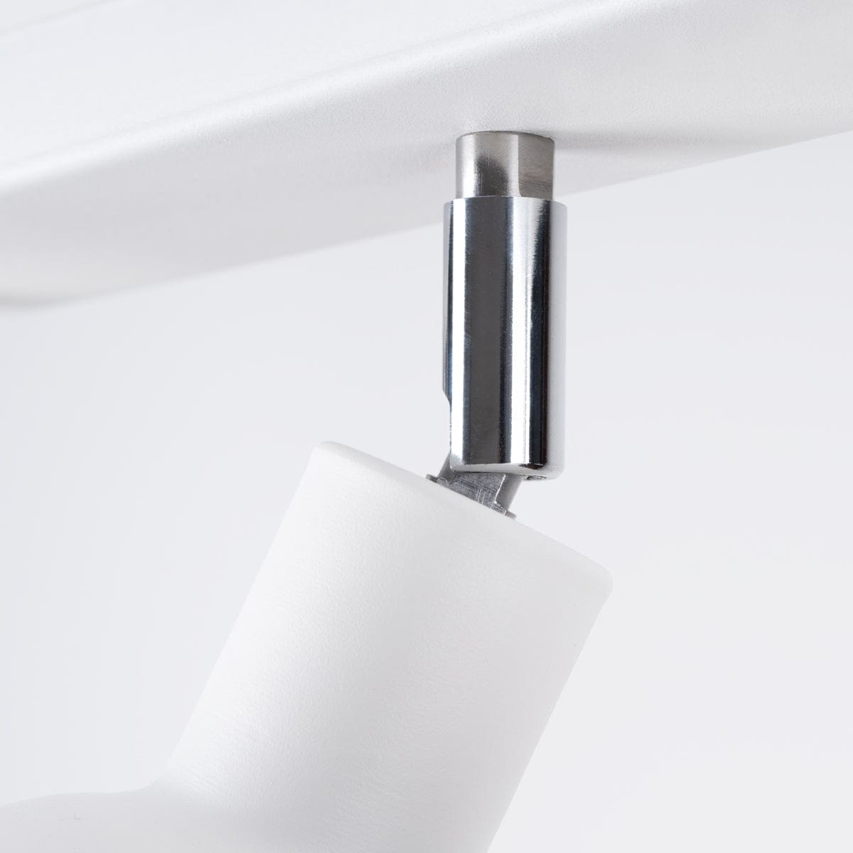 ELBA Taklampa - 3-Ljus Vit - Minimalistisk Justerbar Design - LED Kompatibel - Energisnål - Idealisk för Moderna Interiörer Carvallo