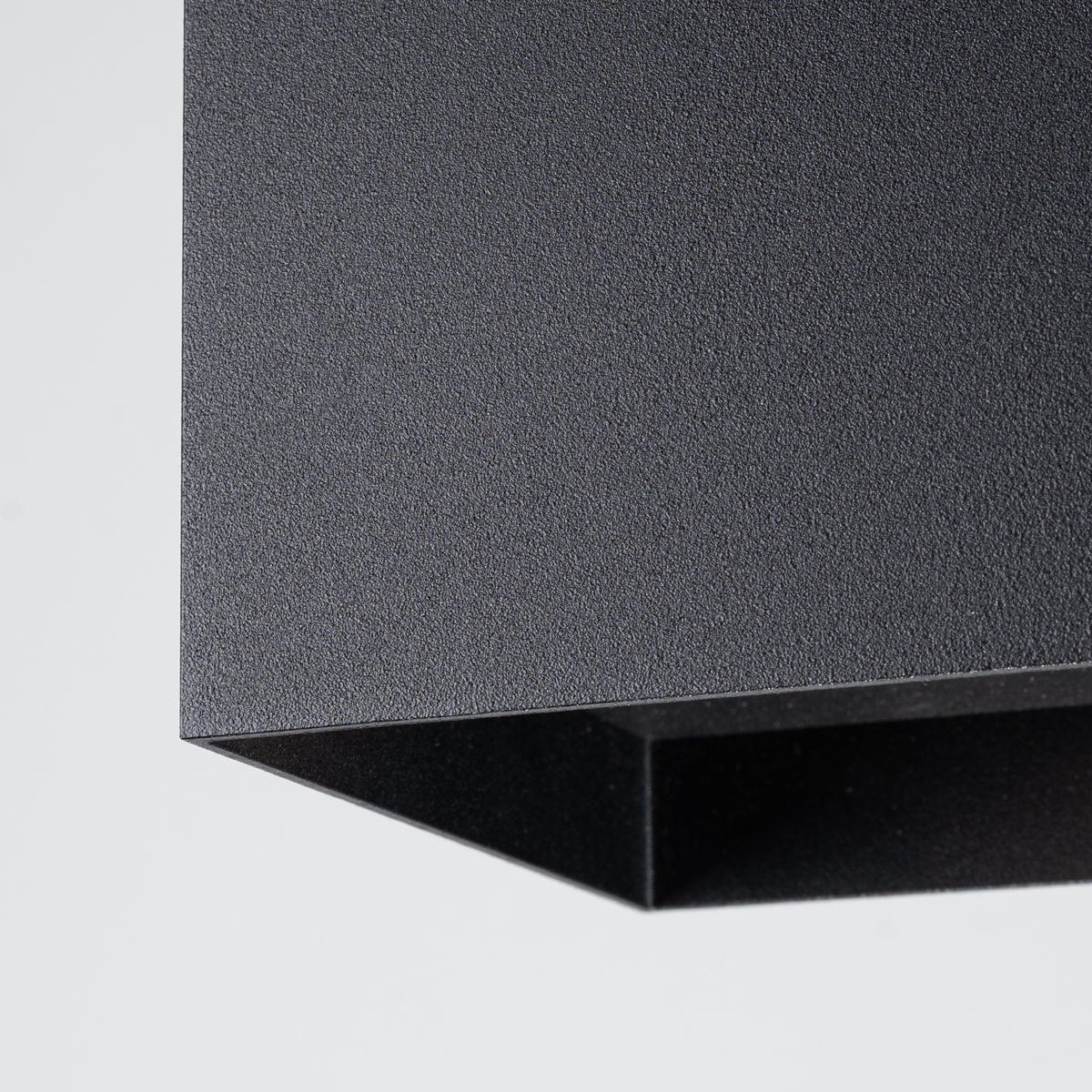 Hati Taklampa - Industriell Loftstil - Minimalistisk Svart Design - Lätt Gipscements Konstruktion - Lättunderhållen och Lampa Ersättande - Kompakt för Mångsidiga Arrangemang Carvallo