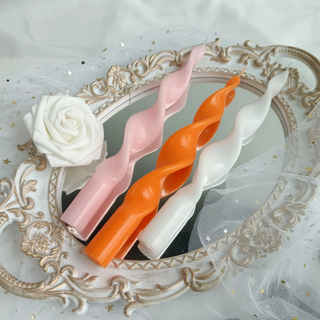 Tvådelat vridet taperad ljusstake-set Carvallo