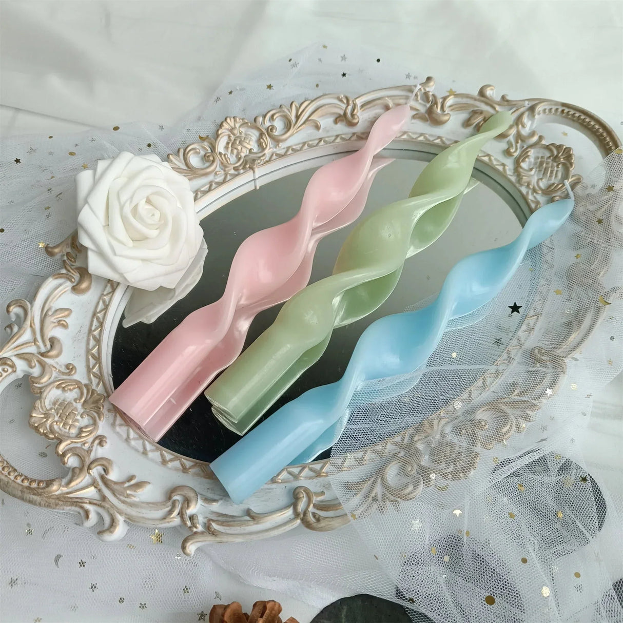 Tvådelat vridet taperad ljusstake-set Carvallo