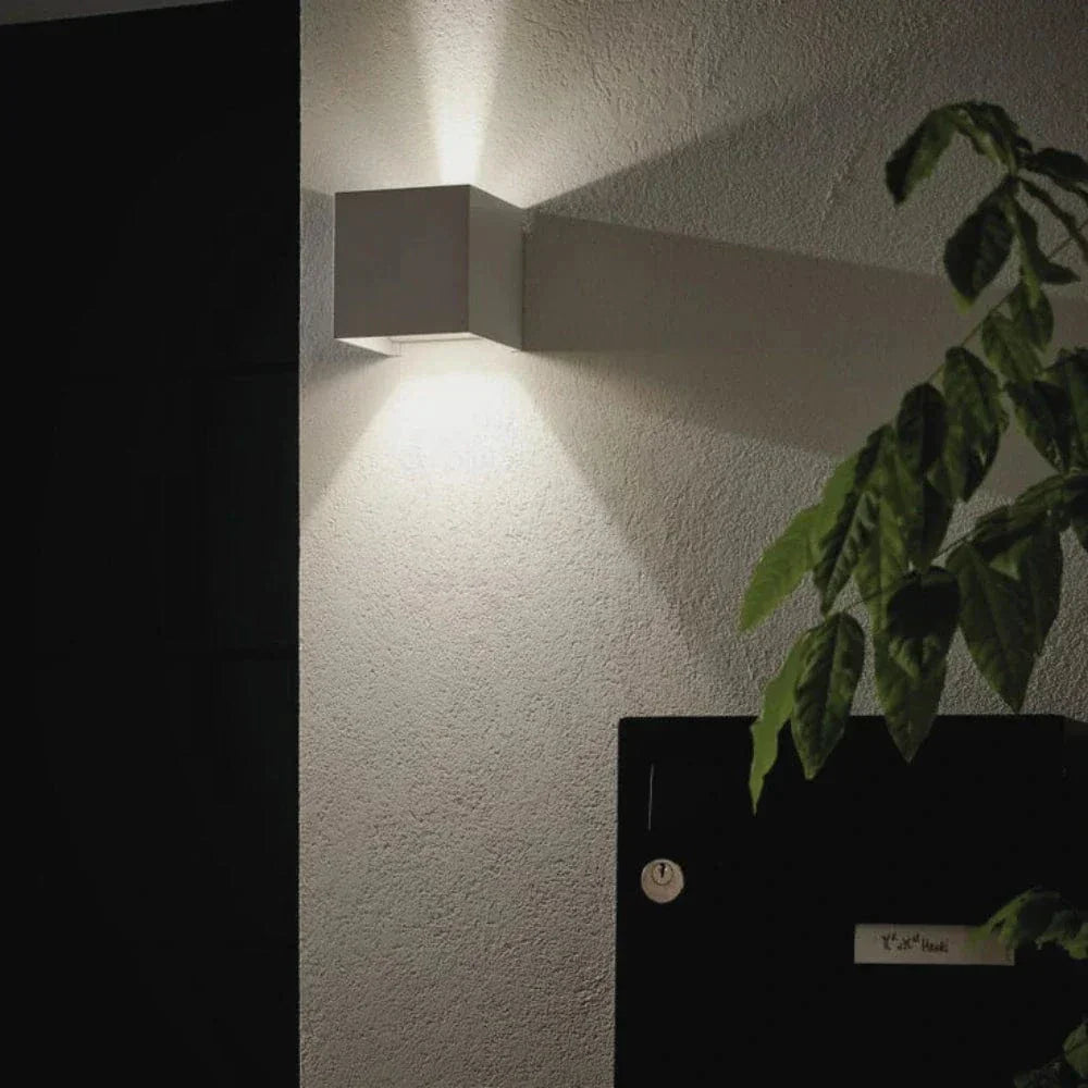 Justerbar LED-vägglampa Carvallo