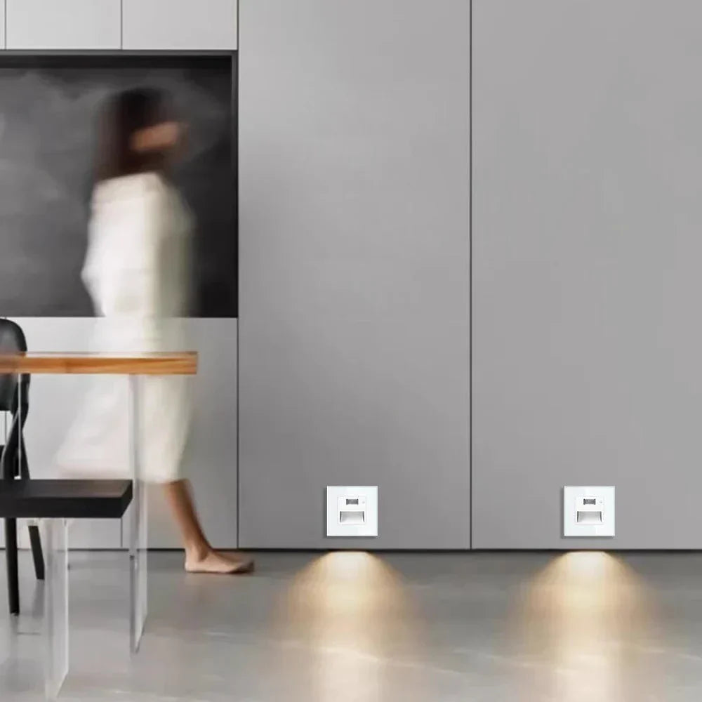 LED Rörelsesensor Trappa Lampa – Inbyggd Inomhusbelysning för Trapphus och Korridor, Energibesparande PIR Sensor Carvallo
